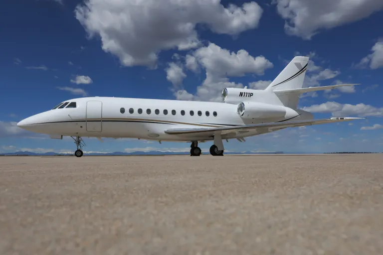 Exterior of Falcon 900B