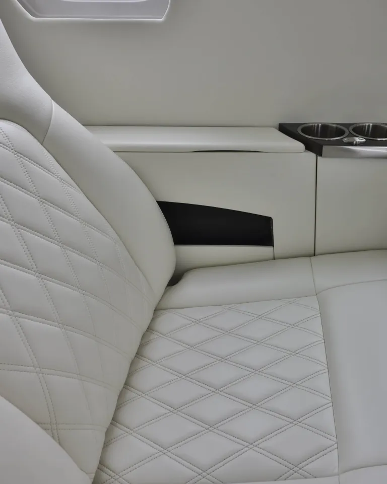 Bombardier Learjet 45XR Seat 2 N45JG