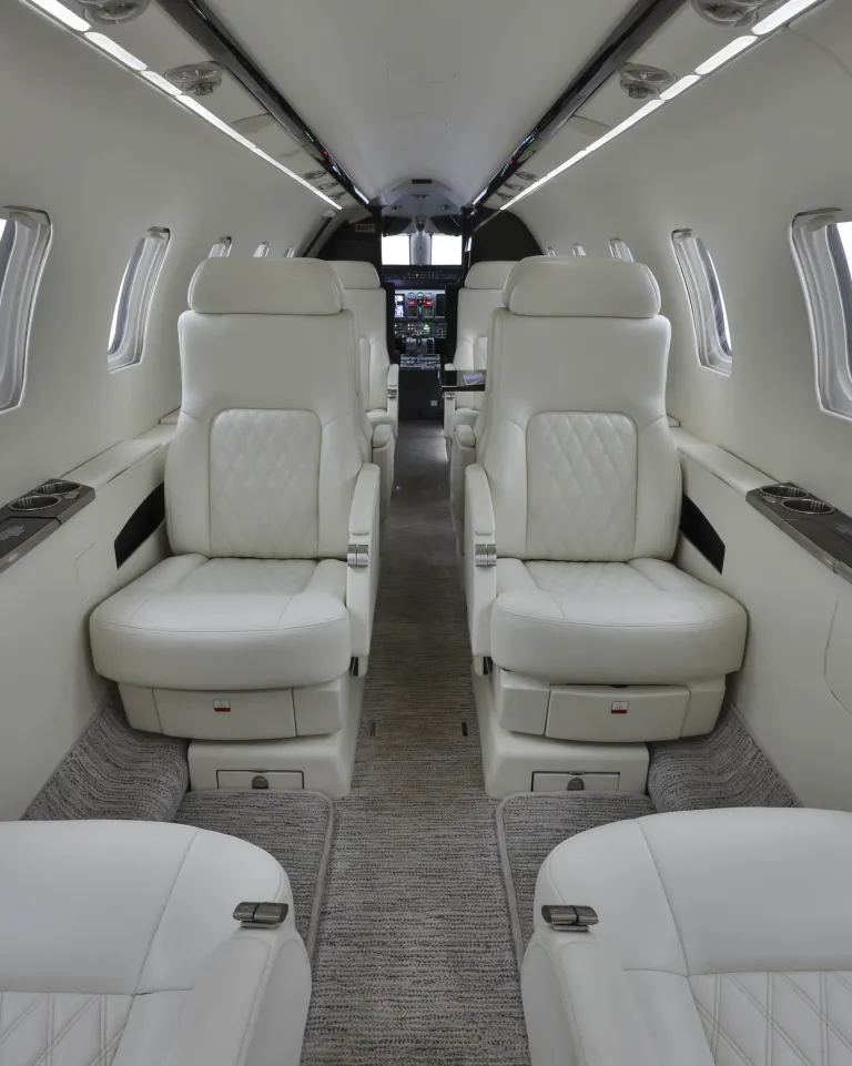 Bombardier Learjet 45XR Int 2 N45JG