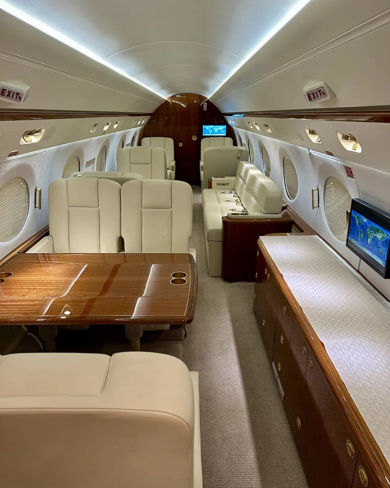 Gulflstream G550 5264 Cabin 1