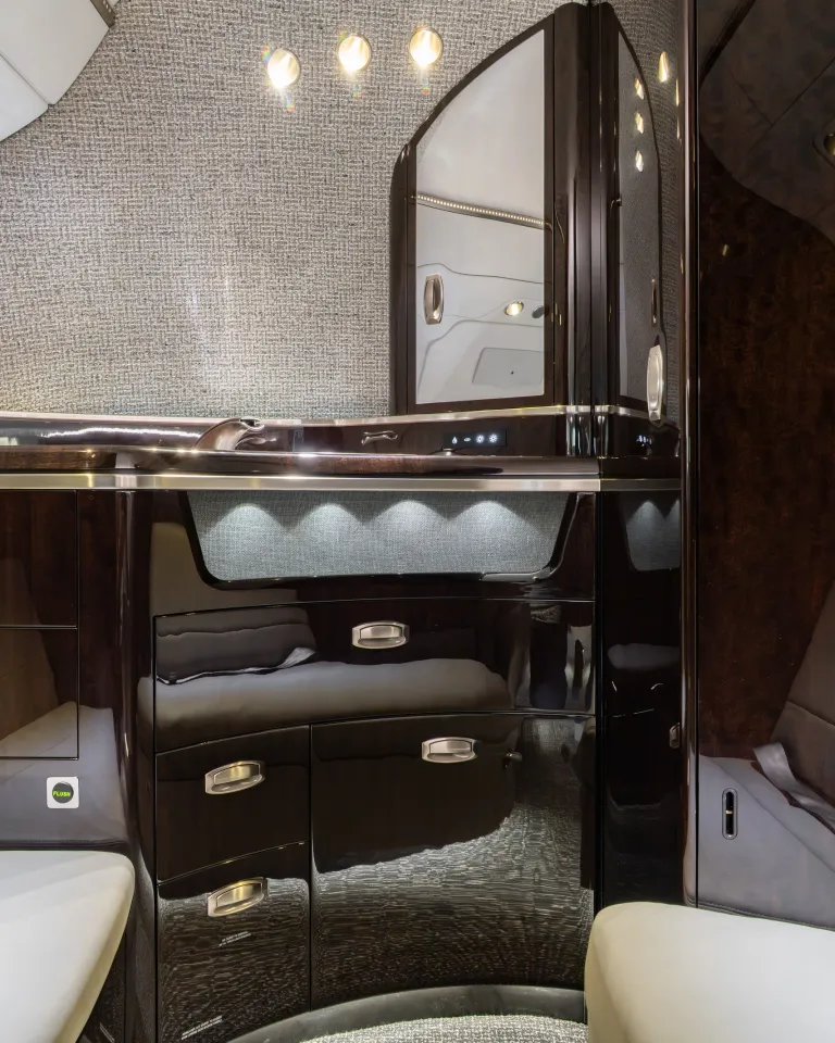 N608ES Lavatory